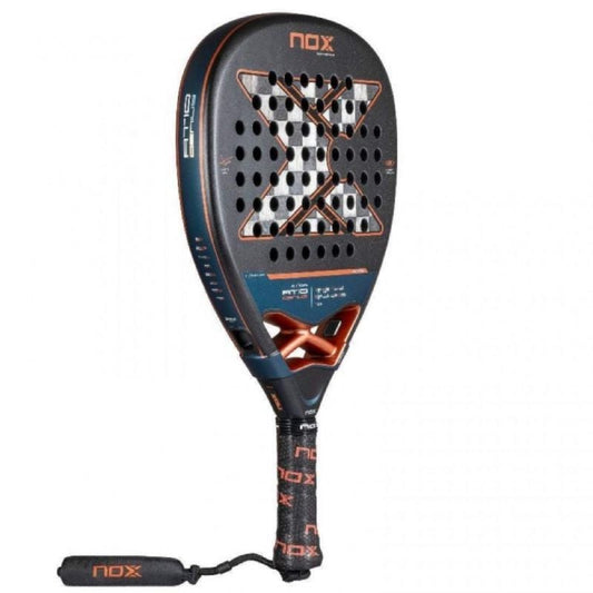 Pala de Pádel NoxSport AT10 Luxury Genius Attack 18K 2025 (Agustin Tapia)